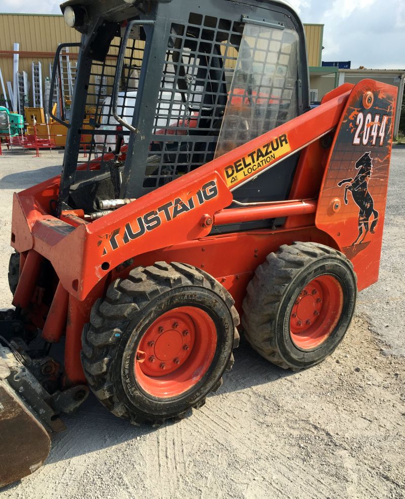 mini chargeur AUSA occasion sur 83